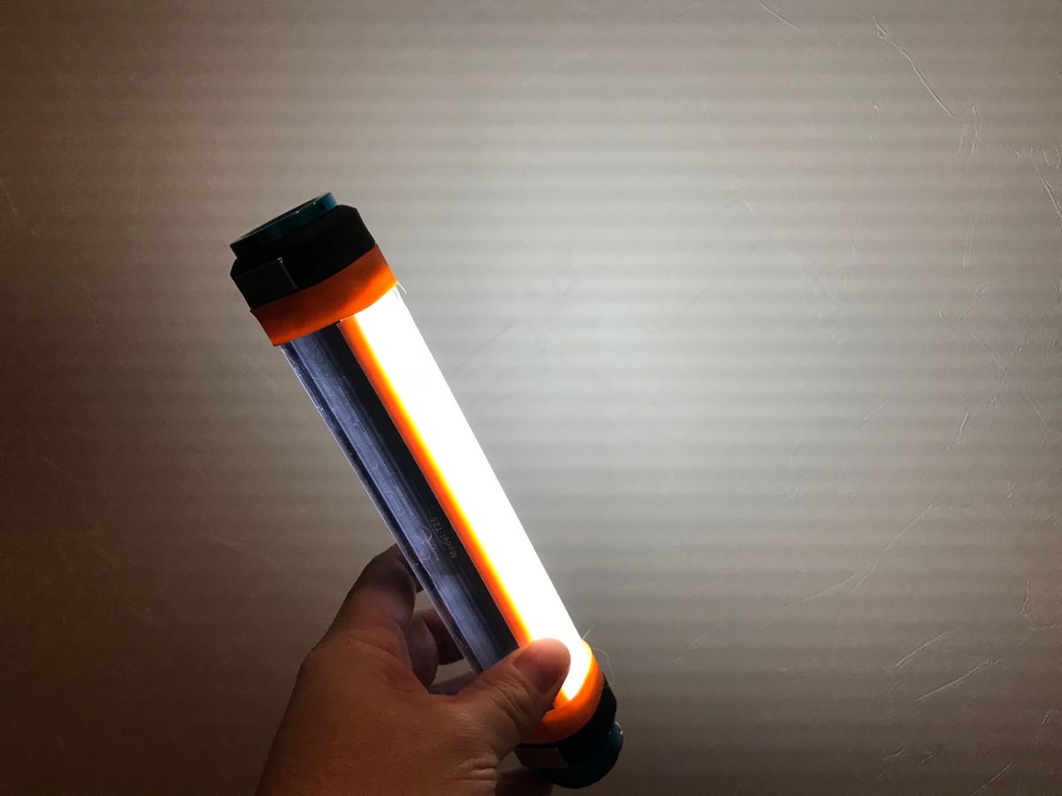 バッテリー内蔵多機能LEDライト