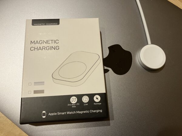 Apple Watch用MAGNETIC CHARGING