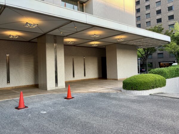 ヒルトン名古屋　ココに駐車？