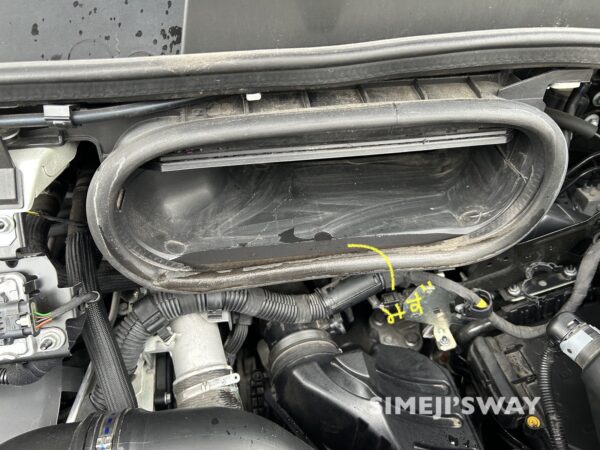 2021年式ducatoの空気の取り入れ口にも雨水