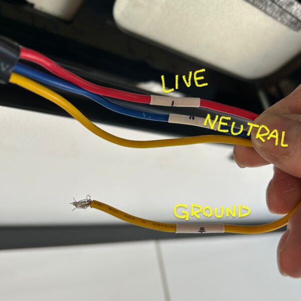 The electrical wiring coming out of the GCA28f.